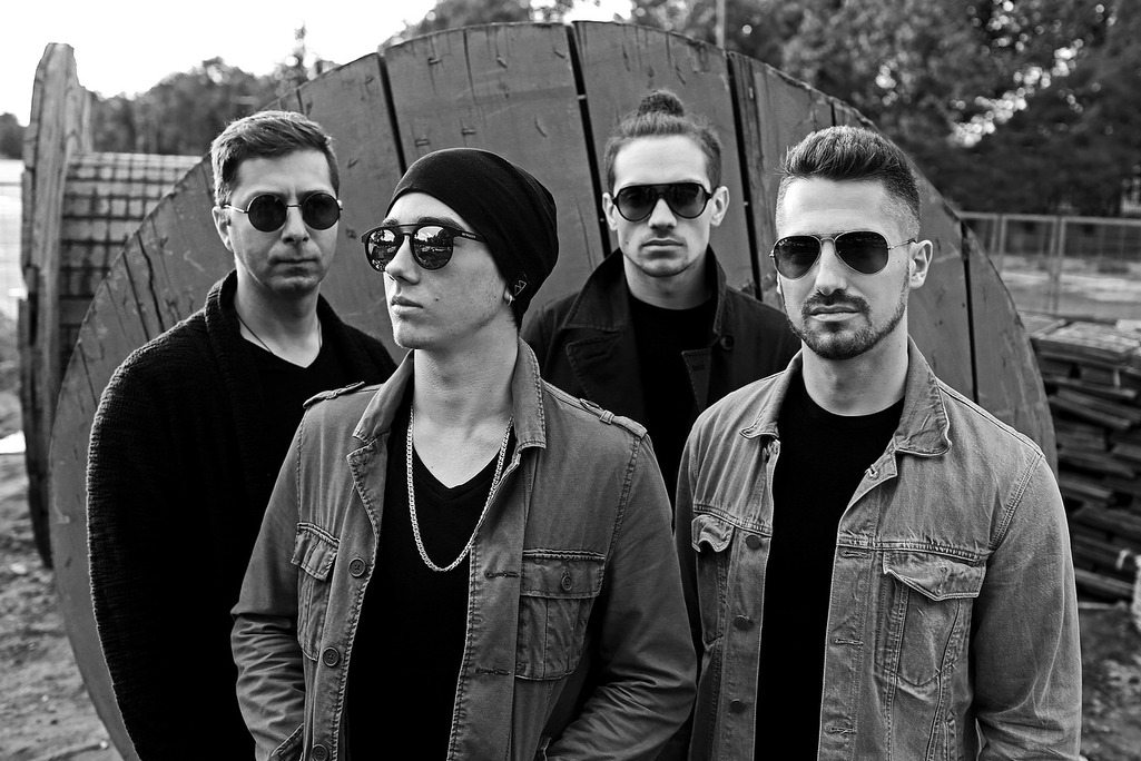 12 июля (Чт) — Трибьют Depeche mode - Lюstra Bar