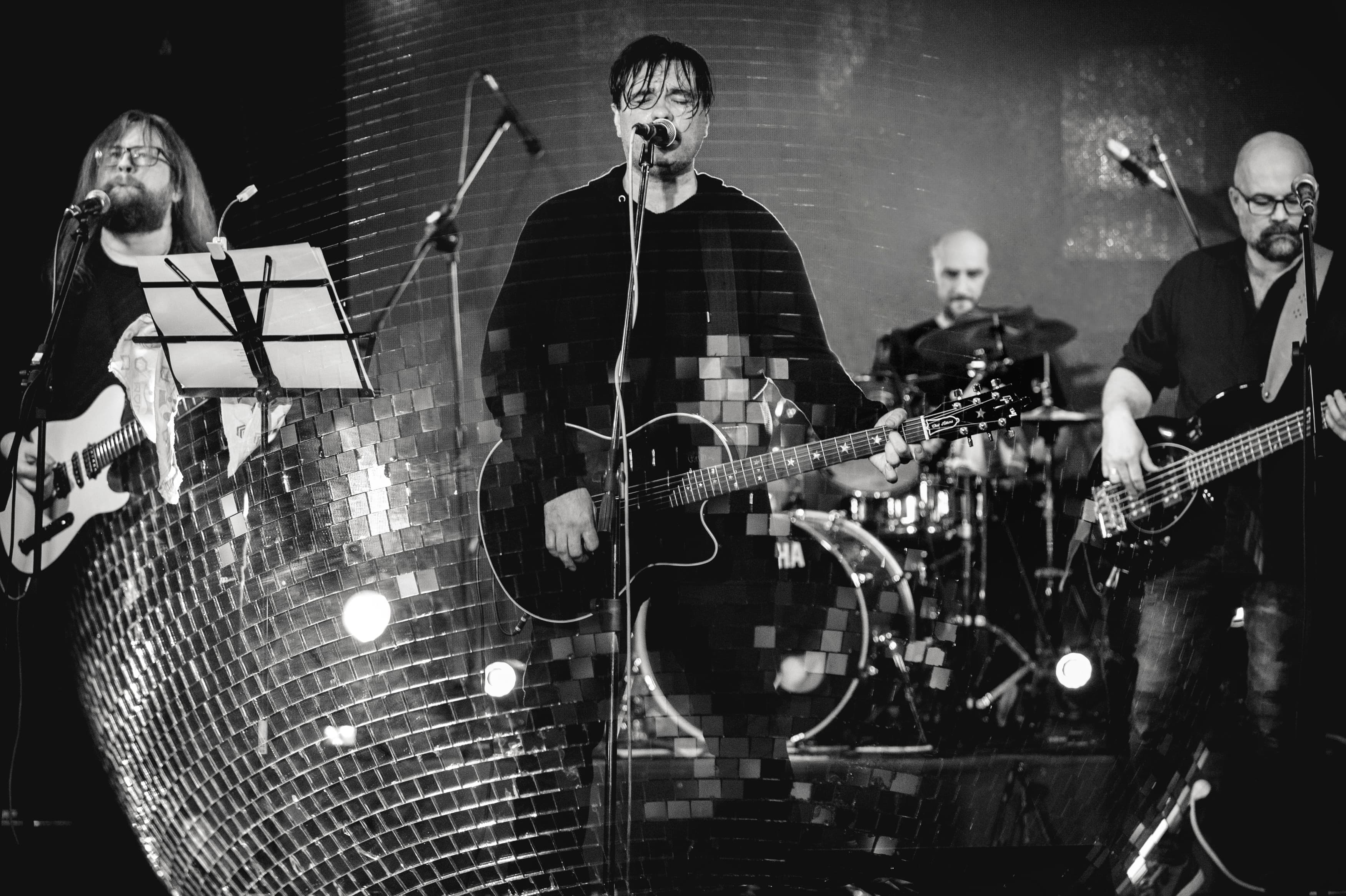 18 ноября (Чт) — группа «КЛЮЧЕВАЯ» - Lюstra Bar