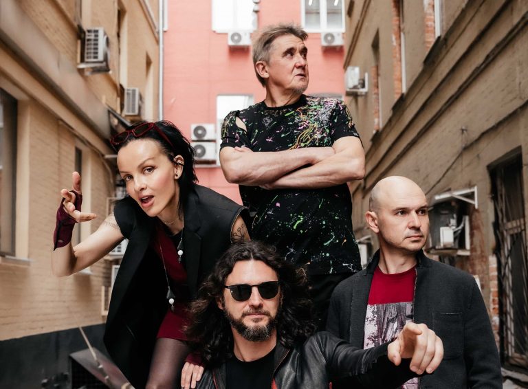 2 апреля (Чт) — рок-группа «Маша и Медведи»